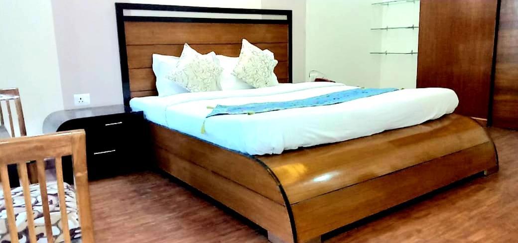 Wildleaf Kasauli Valley Homz Bed & Breakfast Exterior foto