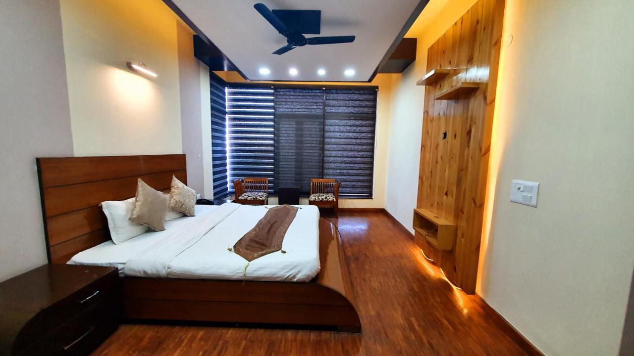 Wildleaf Kasauli Valley Homz Bed & Breakfast Exterior foto