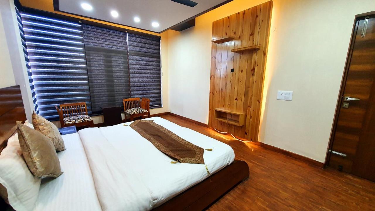 Wildleaf Kasauli Valley Homz Bed & Breakfast Exterior foto